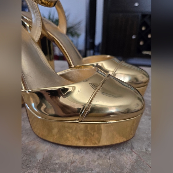 Antonio Melani x Nat Note Pia Mirror Metallic Platform Pumps. Gold  (Size 9) - Picture 7 of 15